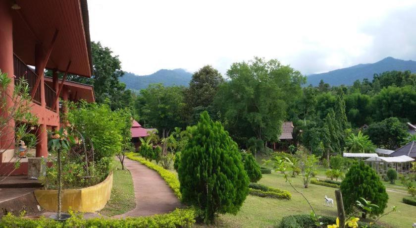 班莱汀泰式加姆生态小屋 湄林 外观 照片